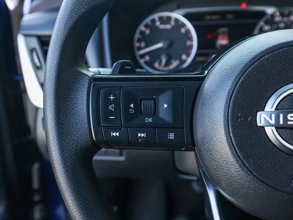 Used 2023 Nissan Rogue SV image 26