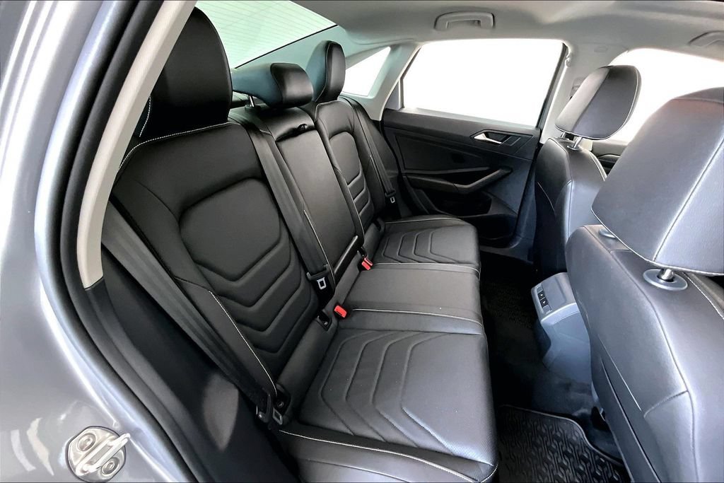 Used 2024 Volkswagen Jetta SEL FWD image 36