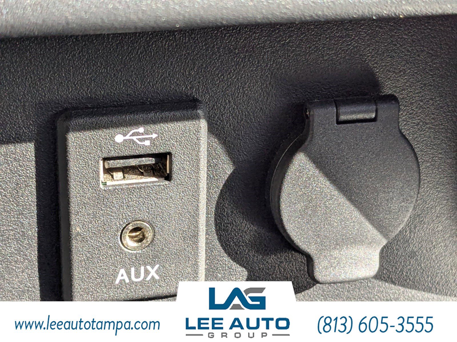 Used 2018 Nissan Titan SL image 22