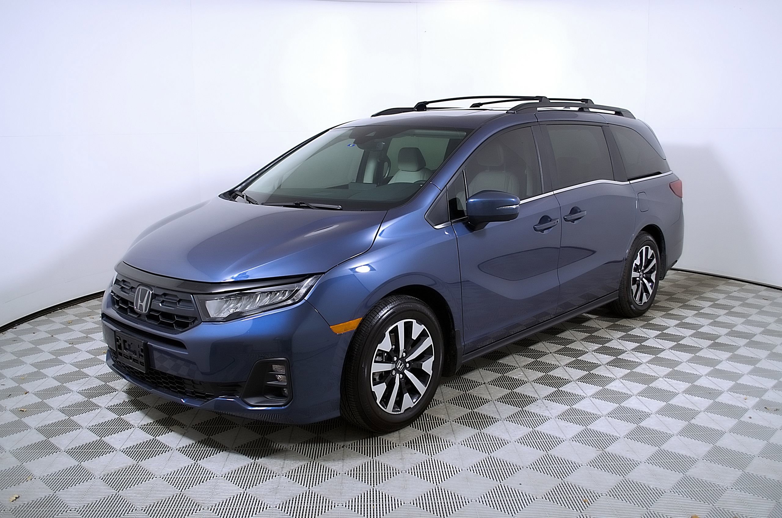Used 2026 Honda Odyssey EX-L video 3