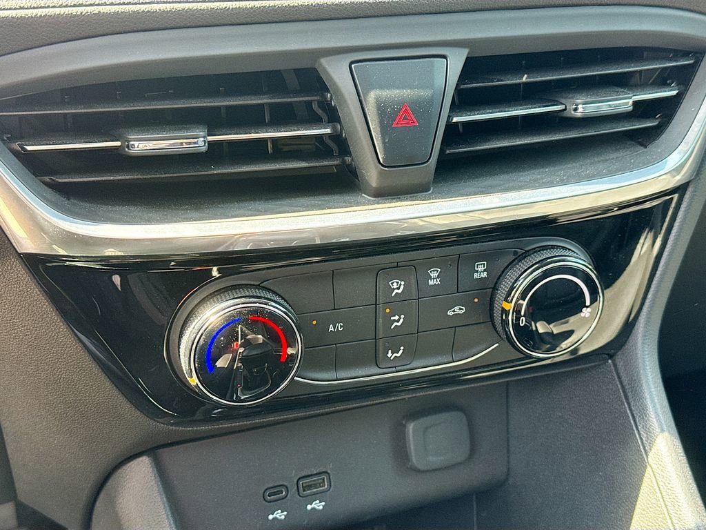 Certified 2024 Buick Encore GX Sport Touring image 17