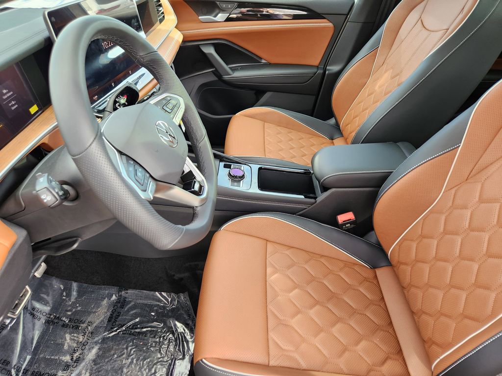 New 2026 Volkswagen Tiguan SEL R-Line image 3