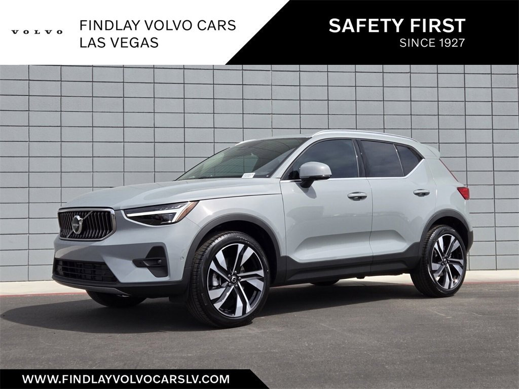 New 2025 Volvo XC40 B5 Ultra w/ Climate Package