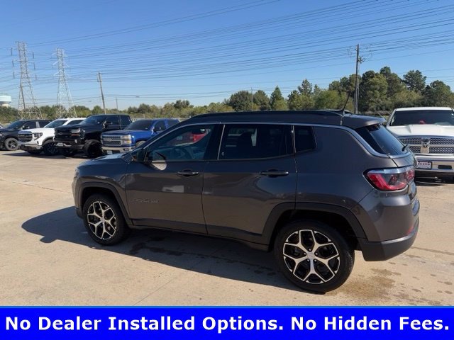 Used 2024 Jeep Compass Latitude AWD/4WD image 5