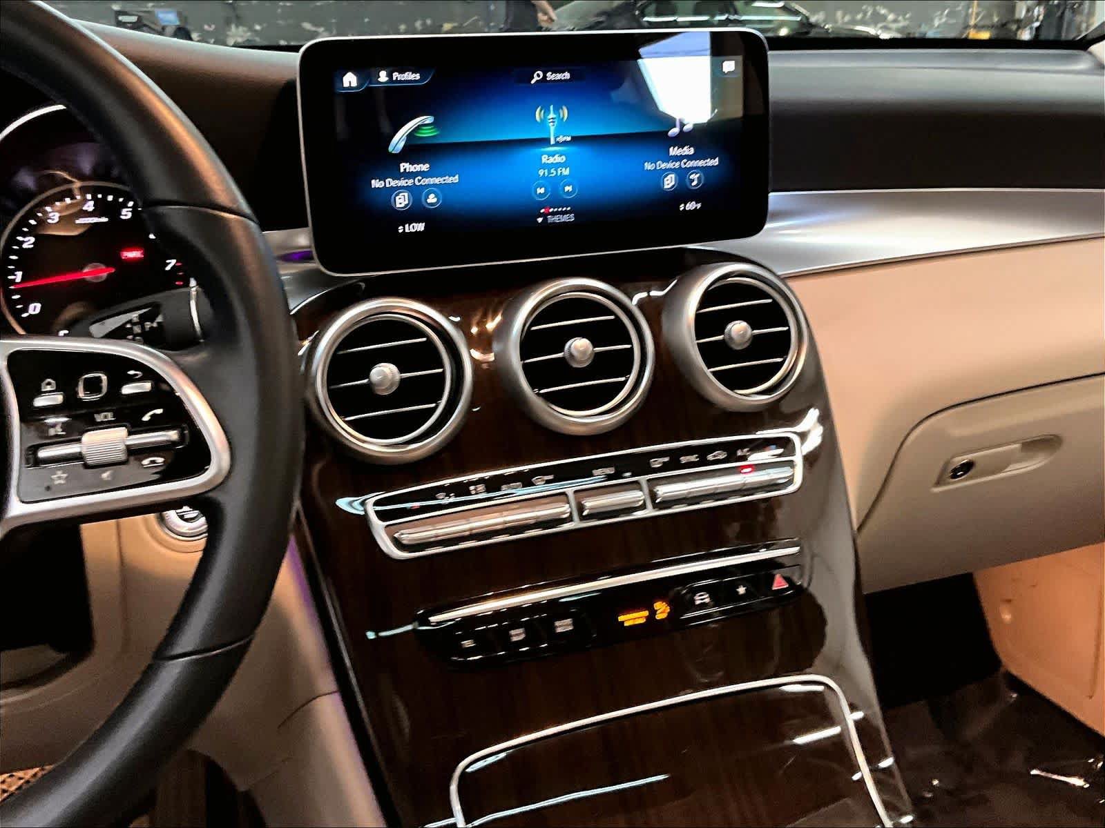 Used 2022 Mercedes-Benz GLC 300 4MATIC image 9