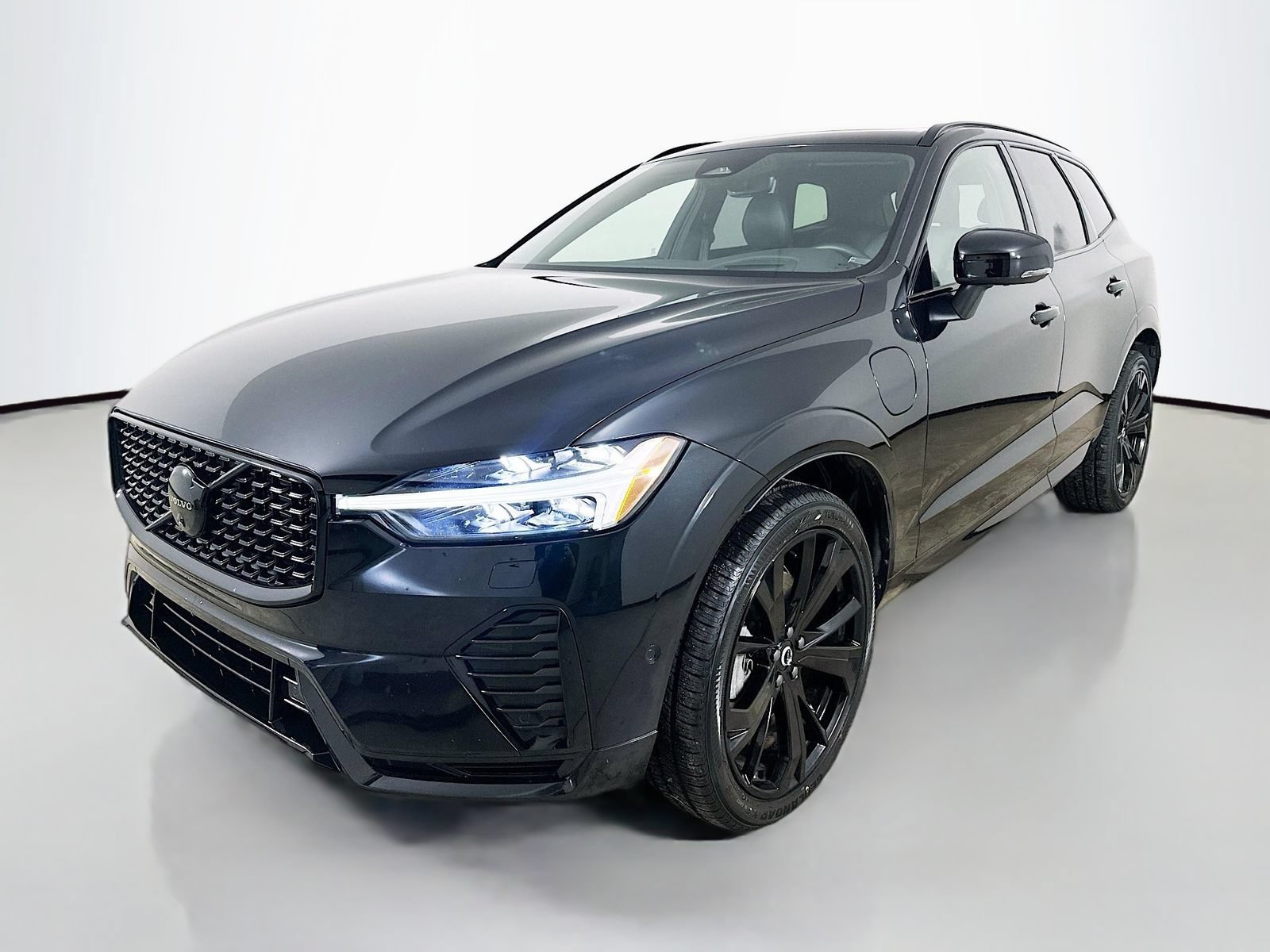 Used 2024 Volvo XC60 T8 Ultimate w/ Protection Package Premier