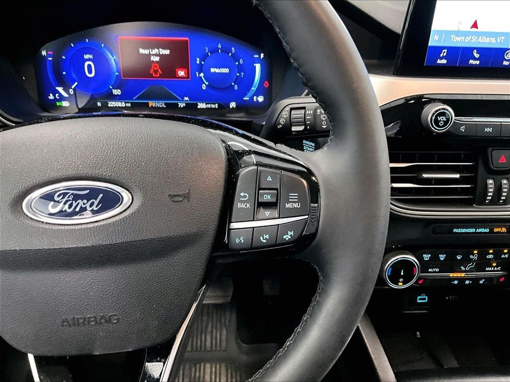 Used 2022 Ford Escape SEL w/ Technology Package AWD/4WD image 24