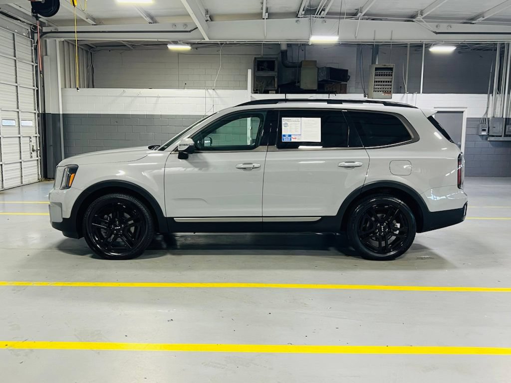 Used 2023 Kia Telluride EX X-Line AWD/4WD image 17