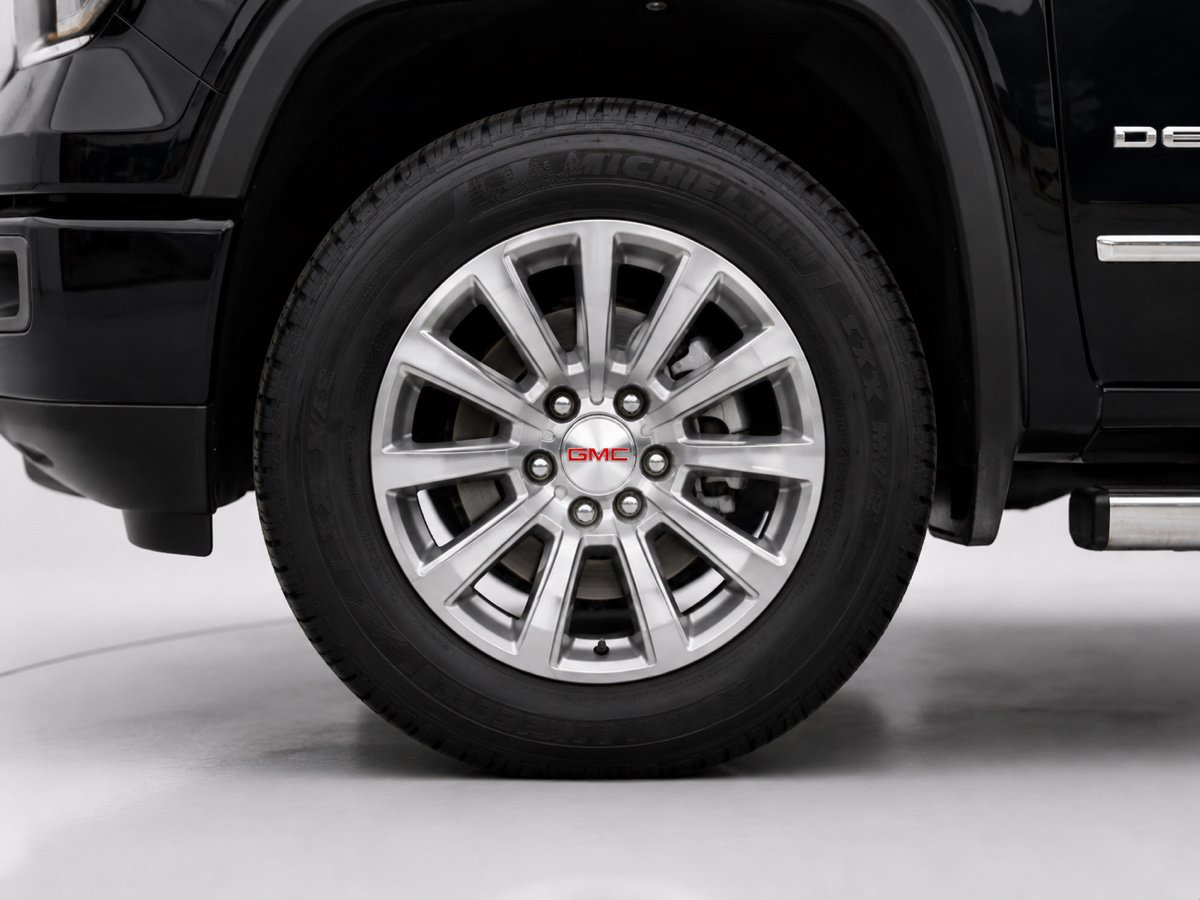 Used 2015 GMC Sierra 1500 Denali w/ Driver Alert Package AWD/4WD image 9