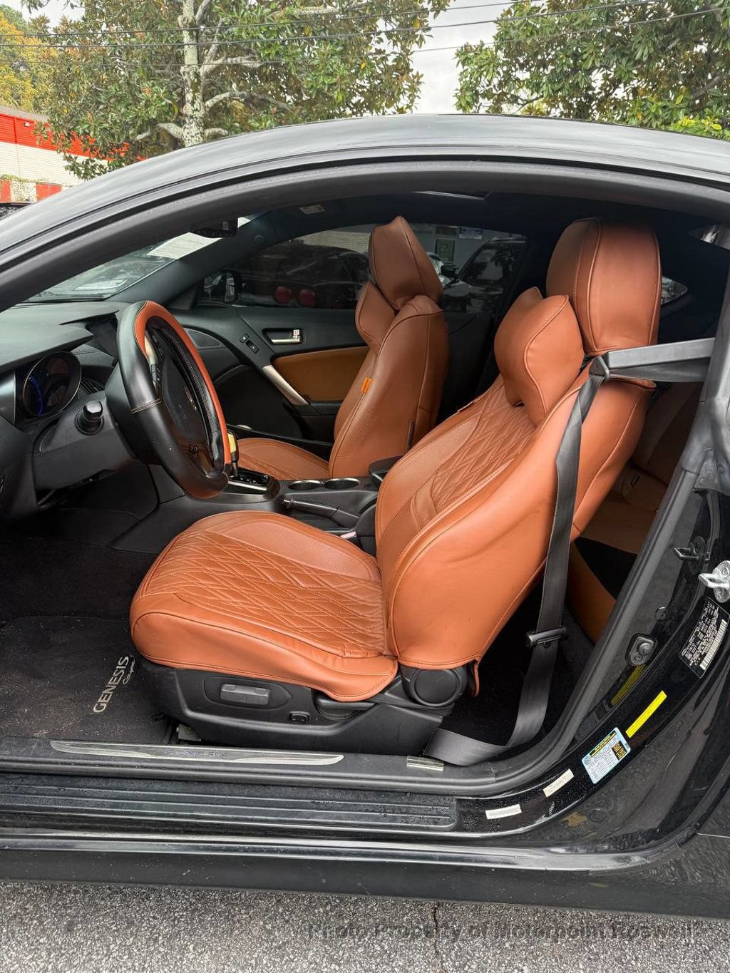 Used 2013 Hyundai Genesis 3.8 RWD image 2