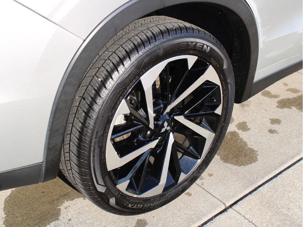 Used 2022 Mitsubishi Outlander ES image 36