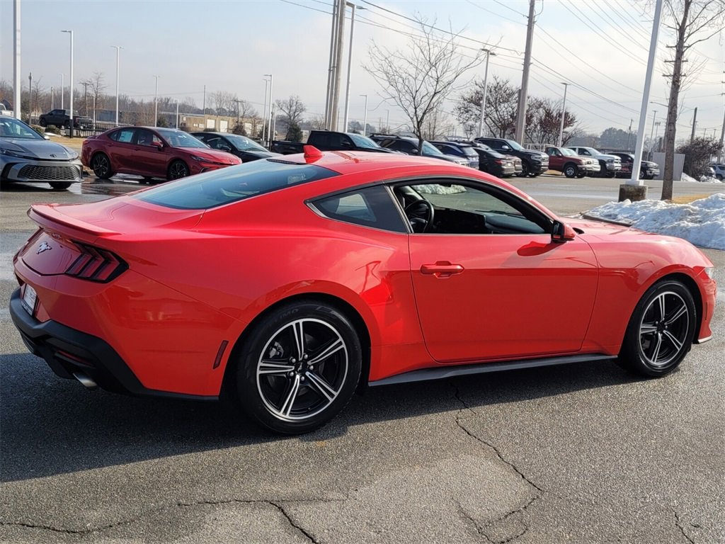 Used 2024 Ford Mustang Premium image 4