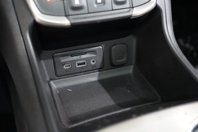 Used 2022 GMC Terrain Denali image 31