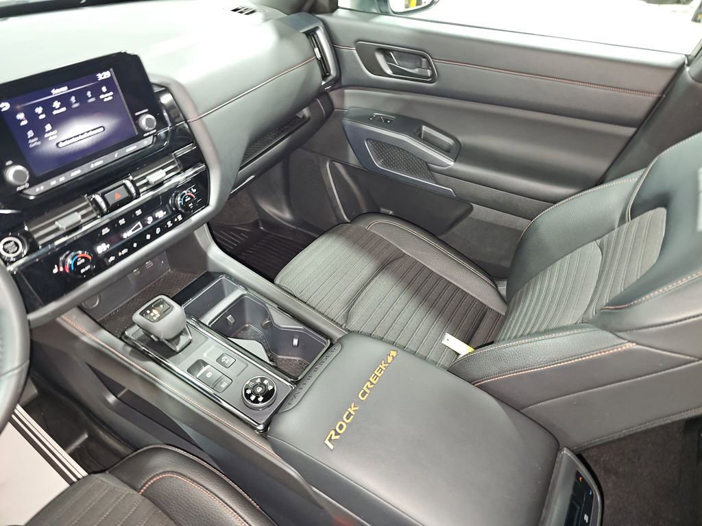 Used 2024 Nissan Pathfinder Rock Creek image 33
