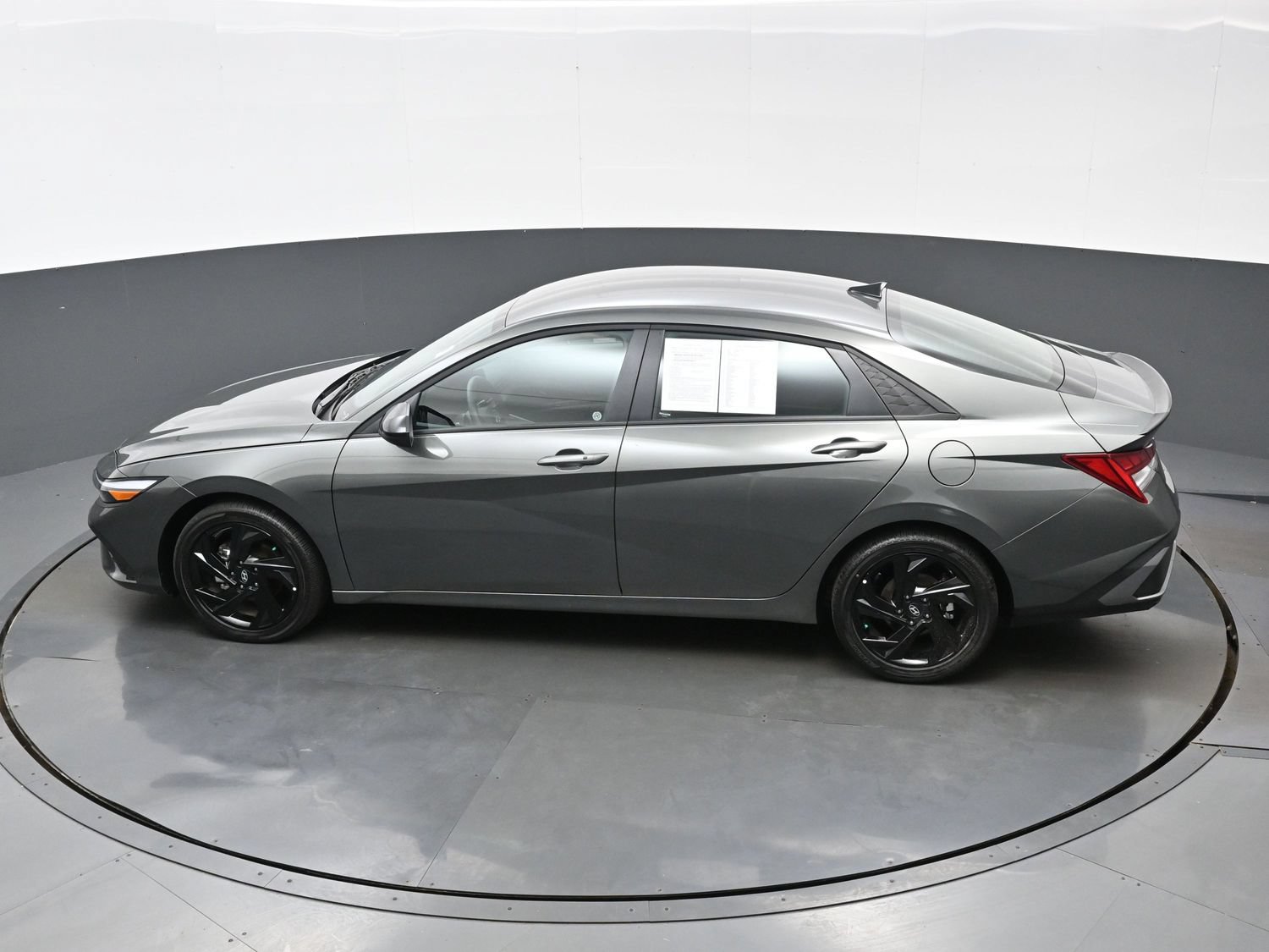 Certified 2026 Hyundai Elantra SEL FWD image 33