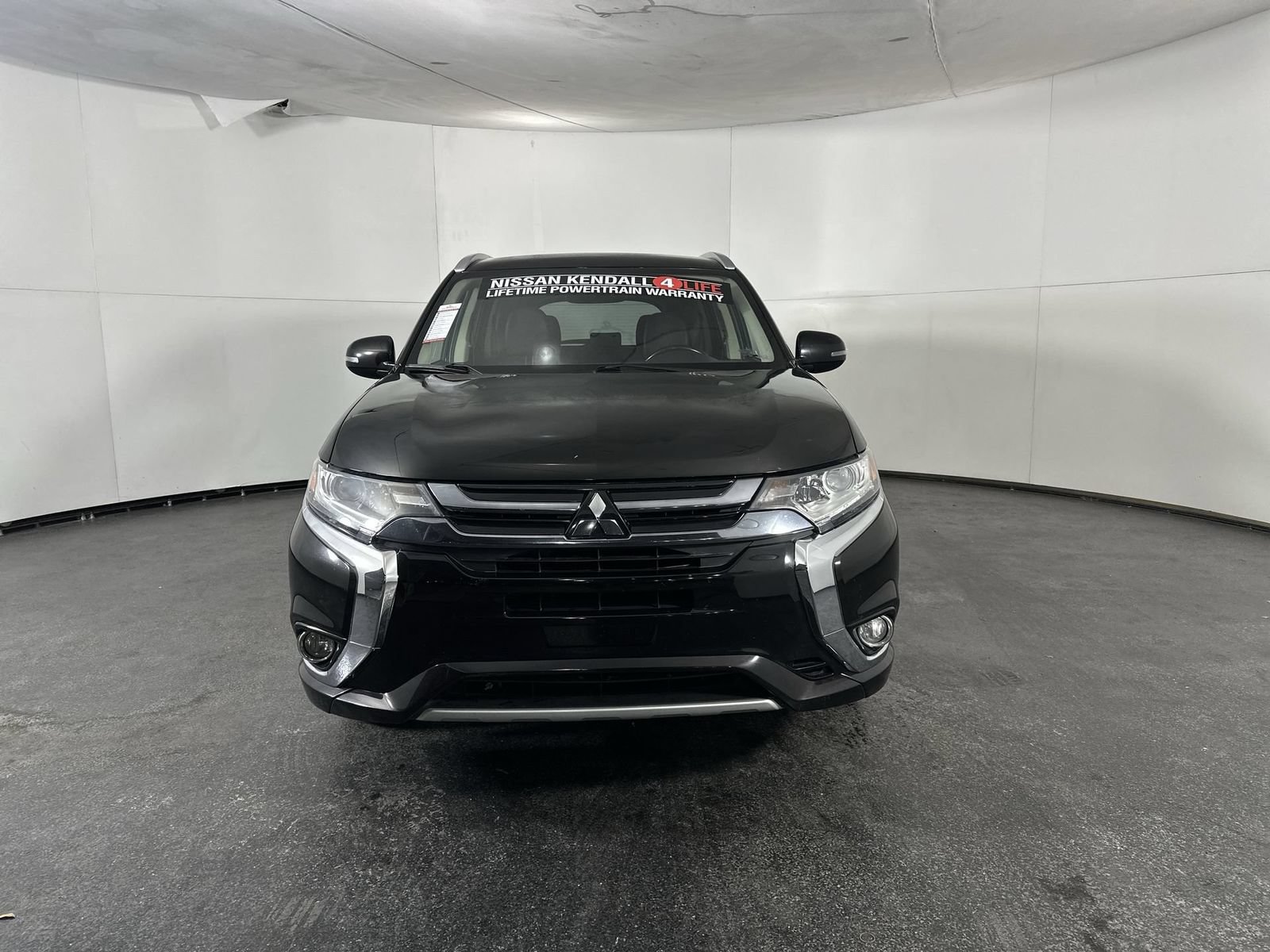 Used 2018 Mitsubishi Outlander SEL AWD/4WD image 3
