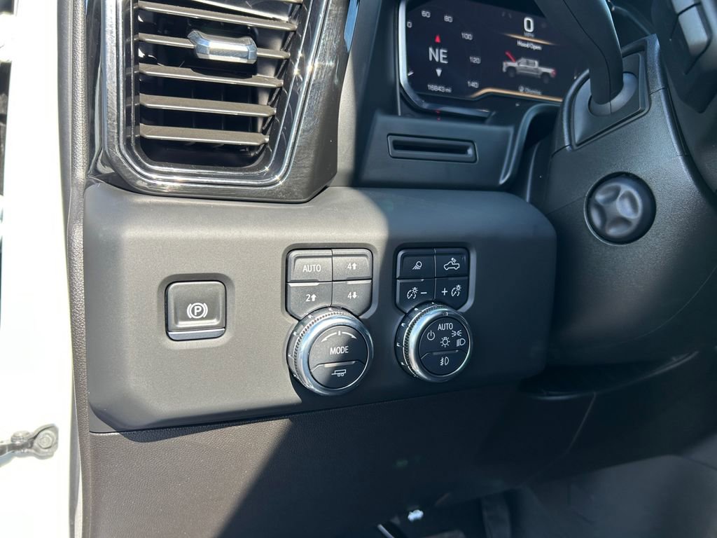 Used 2025 GMC Sierra 1500 AT4 w/ AT4 Premium Package AWD/4WD image 22