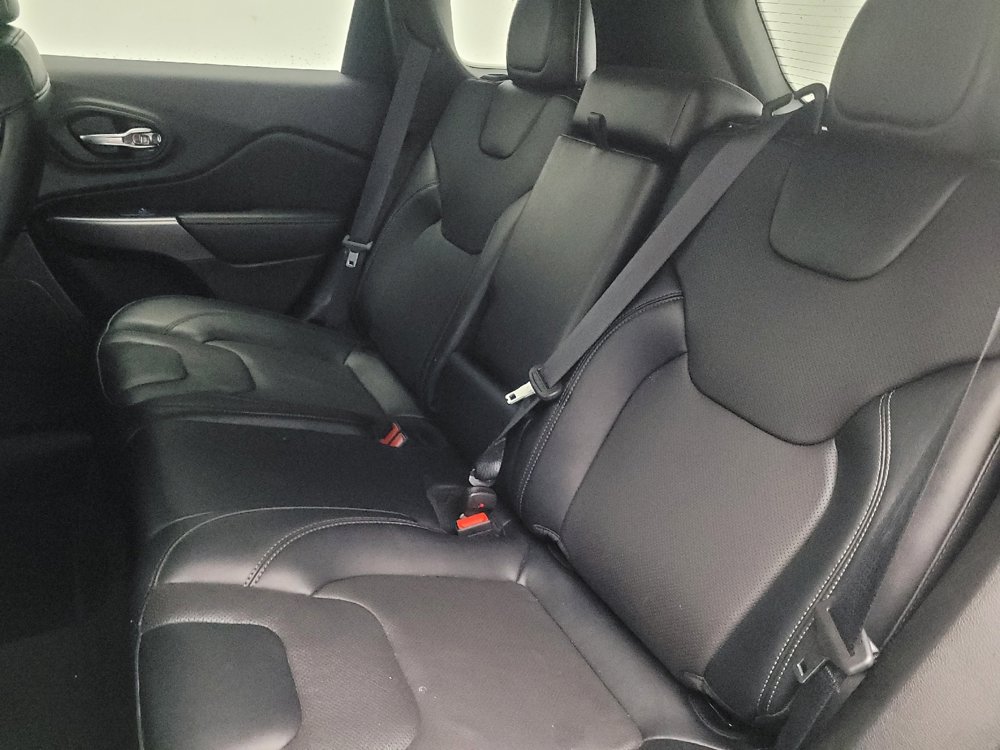 Used 2022 Jeep Cherokee Limited AWD/4WD image 18