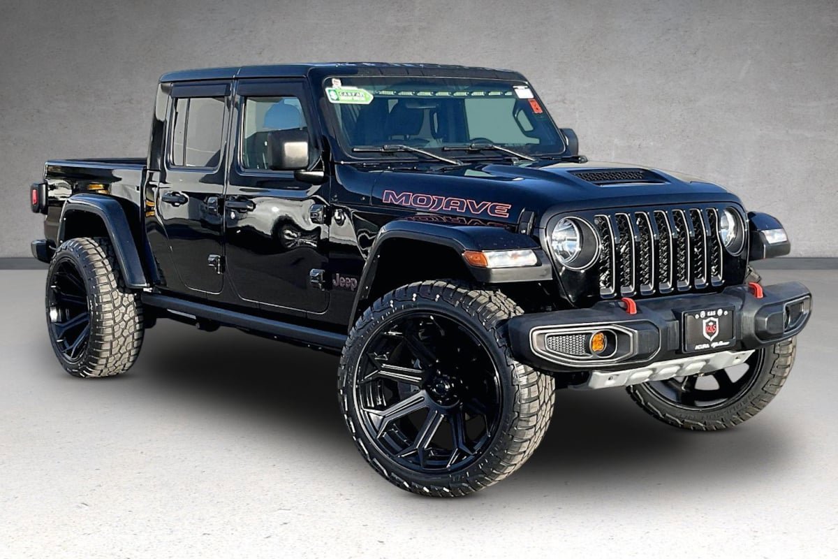 Used 2022 Jeep Gladiator Mojave w/ Trailer Tow Package image 2