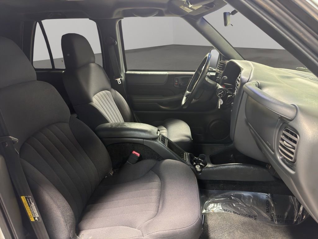 Used 2003 Chevrolet Blazer LS w/ Preferred Equipment Group image 19