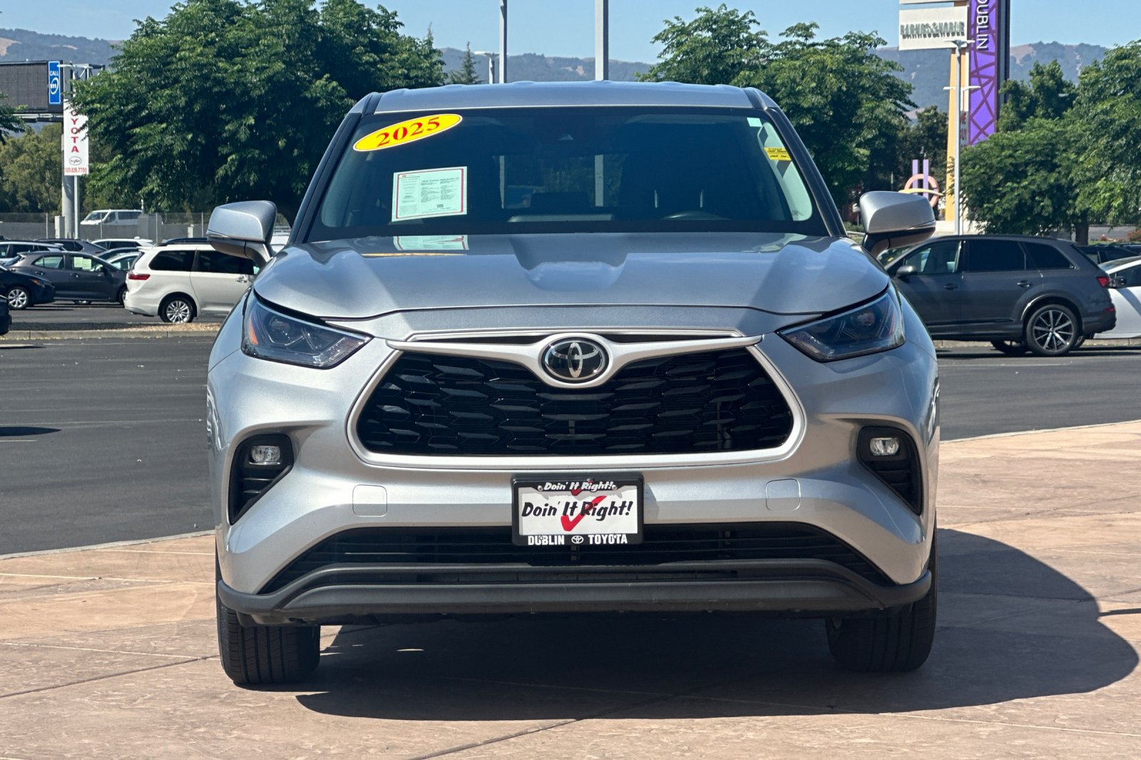 Certified 2025 Toyota Highlander LE AWD/4WD image 11