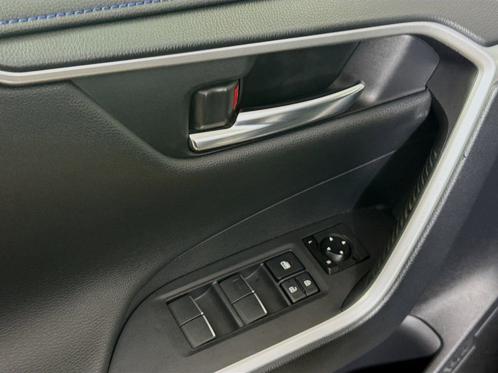 Used 2019 Toyota RAV4 XSE image 17