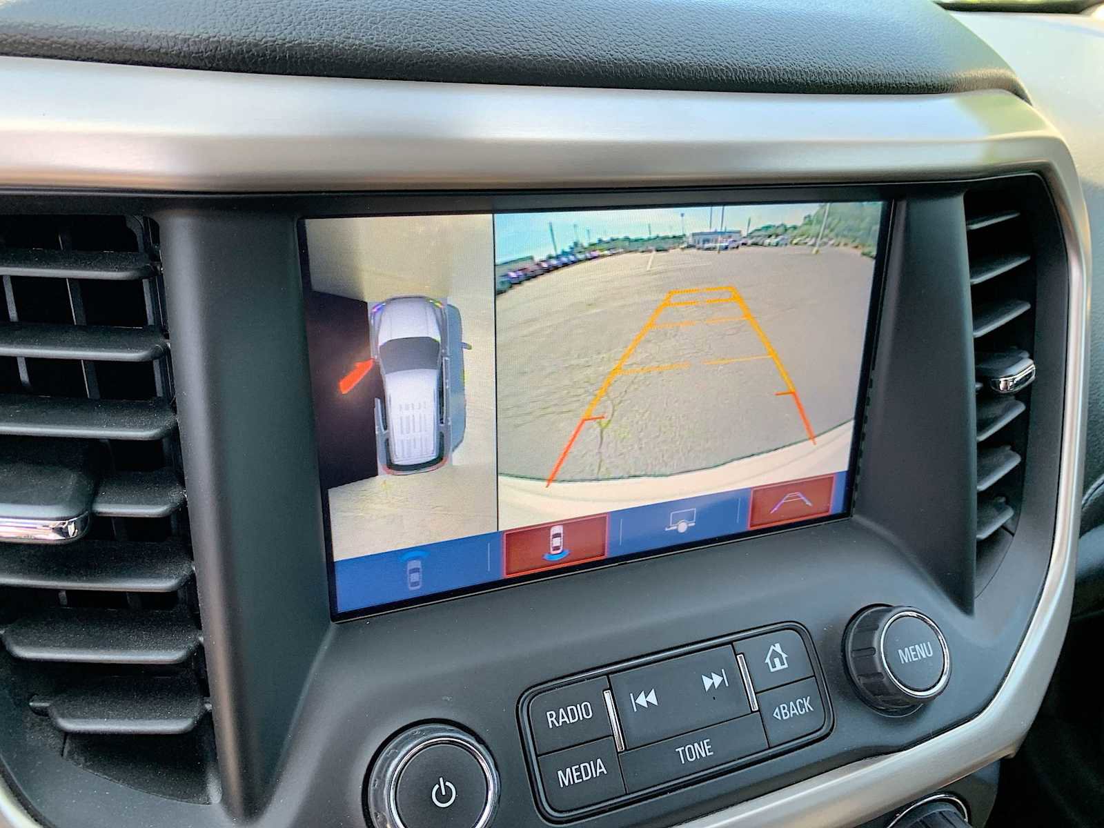 Used 2018 GMC Acadia Denali w/ Technology Package AWD/4WD image 14