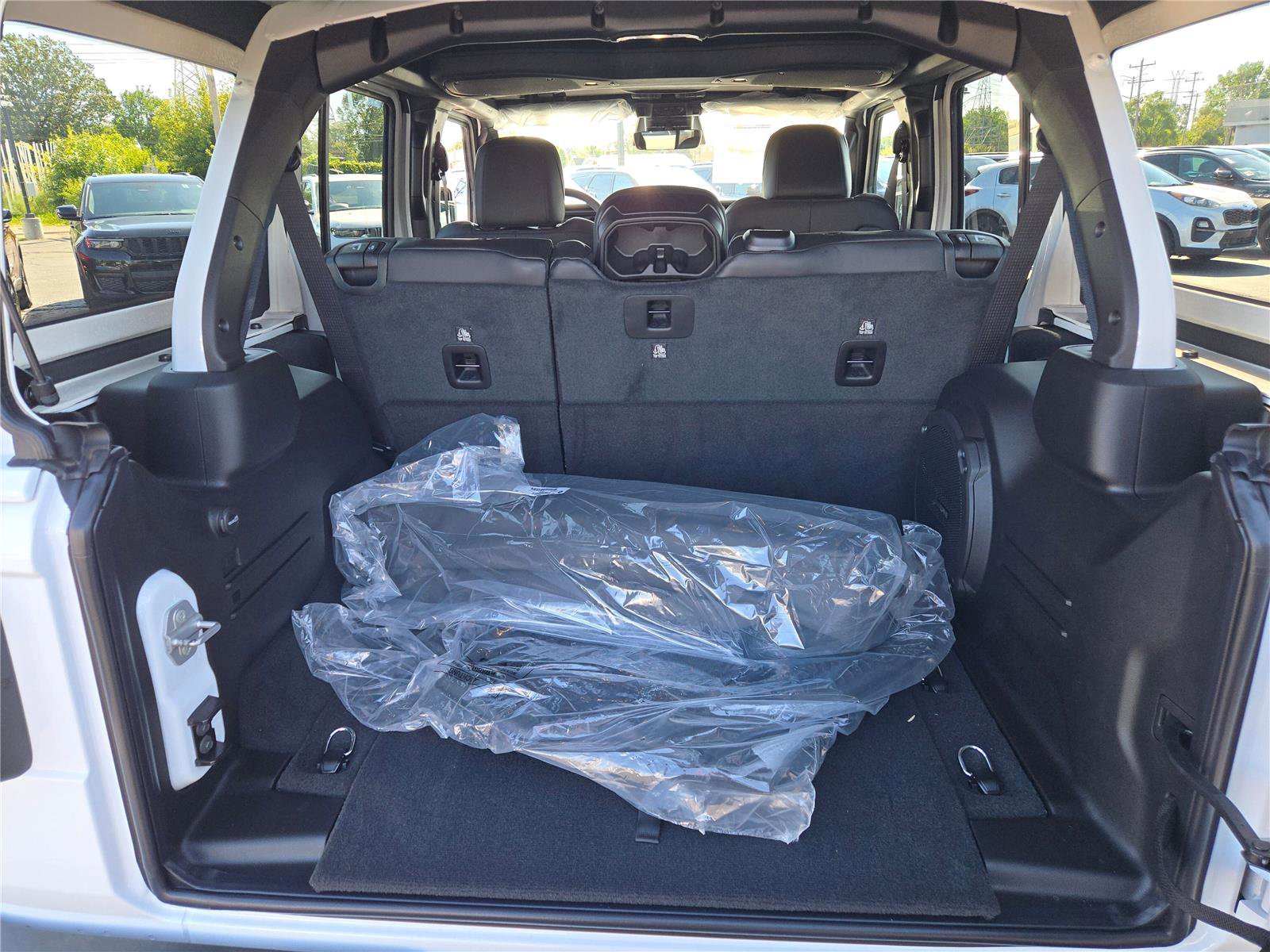 New 2025 Jeep Wrangler Unlimited Rubicon image 19