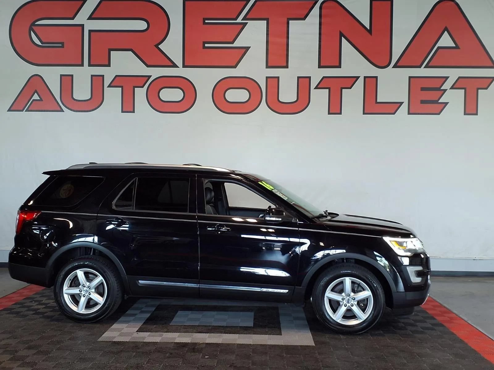 Used 2016 Ford Explorer XLT w/ Equipment Group 202A
