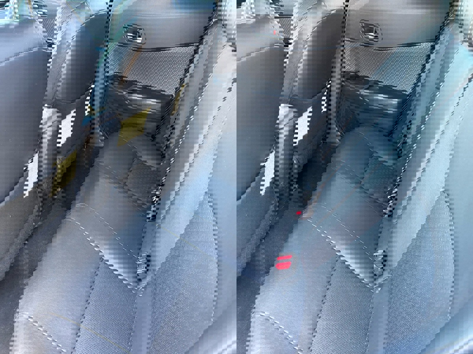 Used 2020 Toyota C-HR Limited image 27