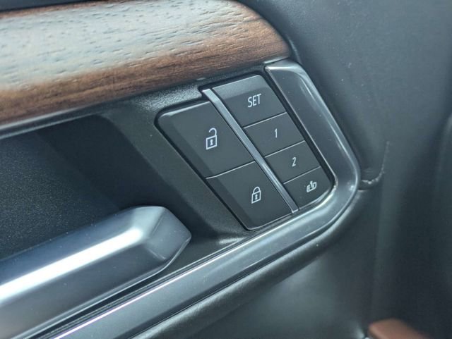 Used 2024 GMC Sierra 2500 Denali Ultimate image 32