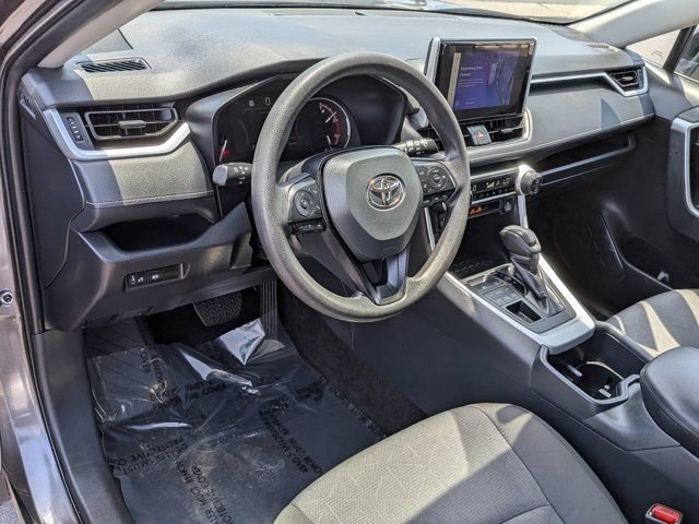 Used 2025 Toyota RAV4 XLE AWD/4WD image 17