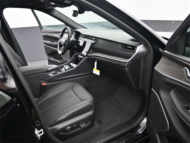 New 2026 Jeep Grand Cherokee Limited image 17