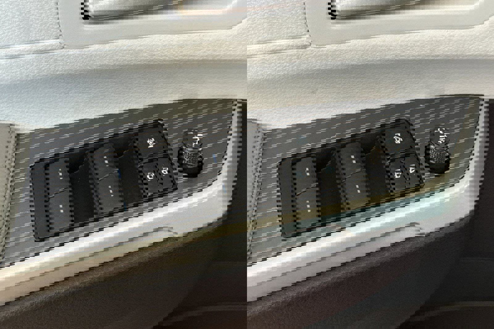 New 2026 Toyota Sienna XLE image 11