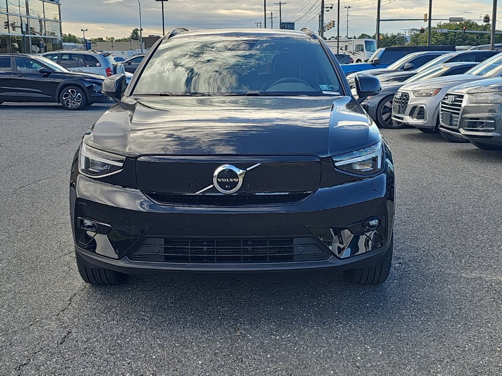 Used 2023 Volvo XC40 Recharge Ultimate w/ Protection Package Premier AWD/4WD image 17