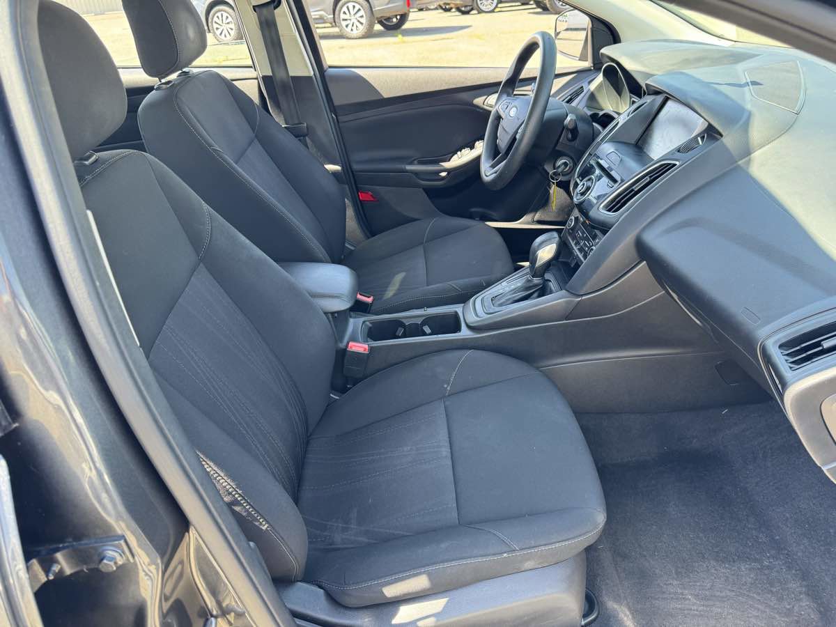 Used 2018 Ford Focus SEL image 14