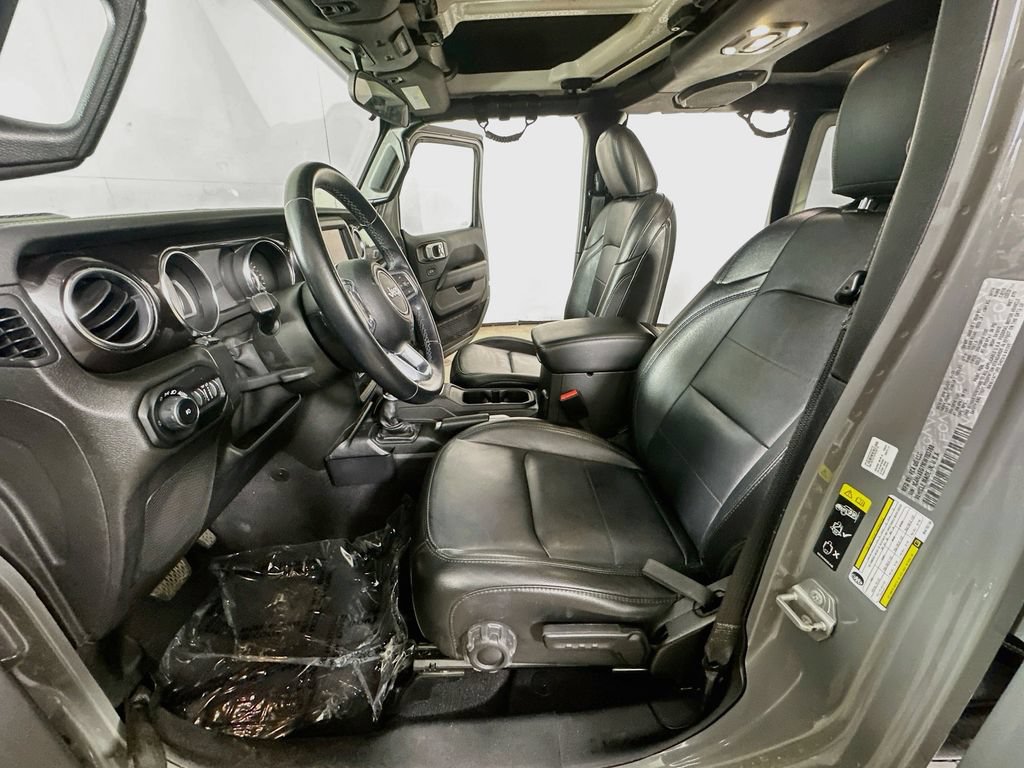 Used 2021 Jeep Wrangler Unlimited Sahara AWD/4WD image 17
