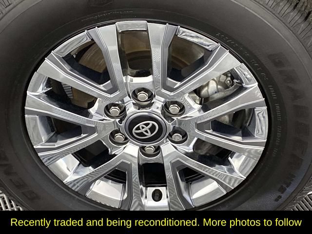 Used 2024 Toyota Tacoma Limited w/ Limited Package (LT) AWD/4WD image 28