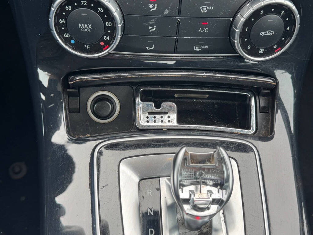 Used 2018 Mercedes-Benz SLC 300 image 12