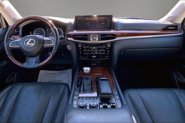 Used 2021 Lexus LX 570 4WD w/ Luxury Package image 12