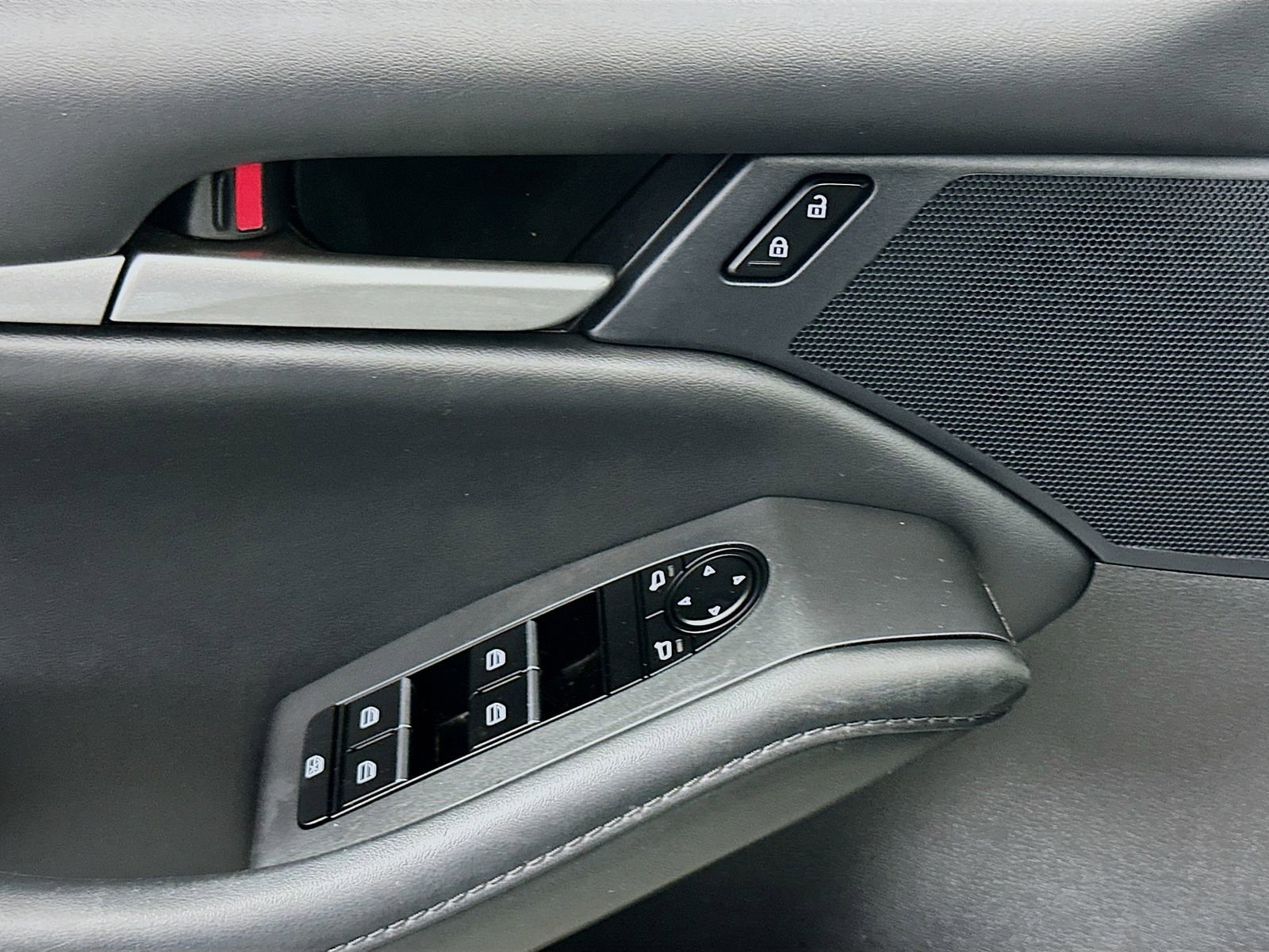 Certified 2021 MAZDA MAZDA3 s AWD/4WD image 18