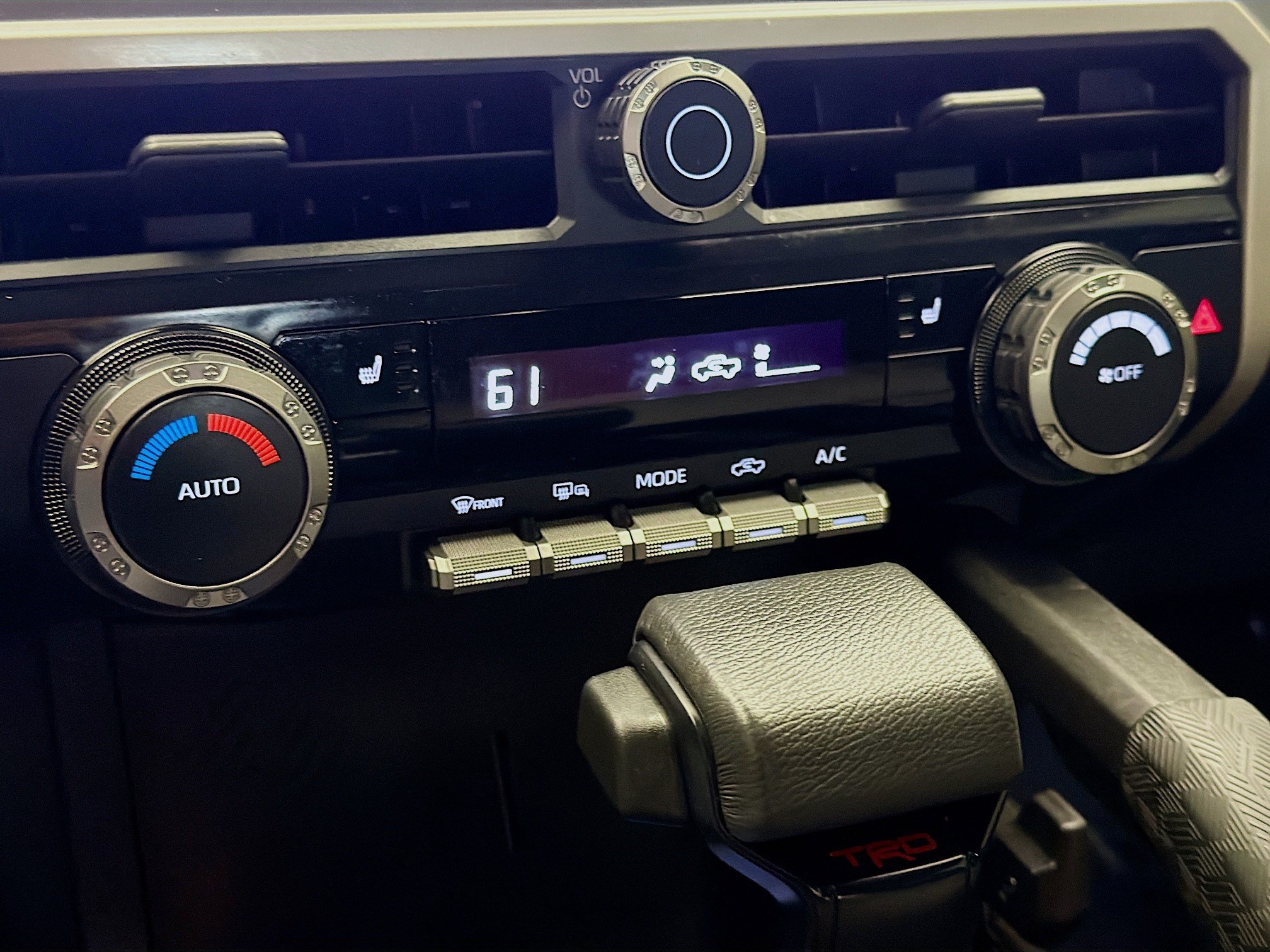 Used 2024 Toyota Tacoma TRD Off-Road AWD/4WD image 10