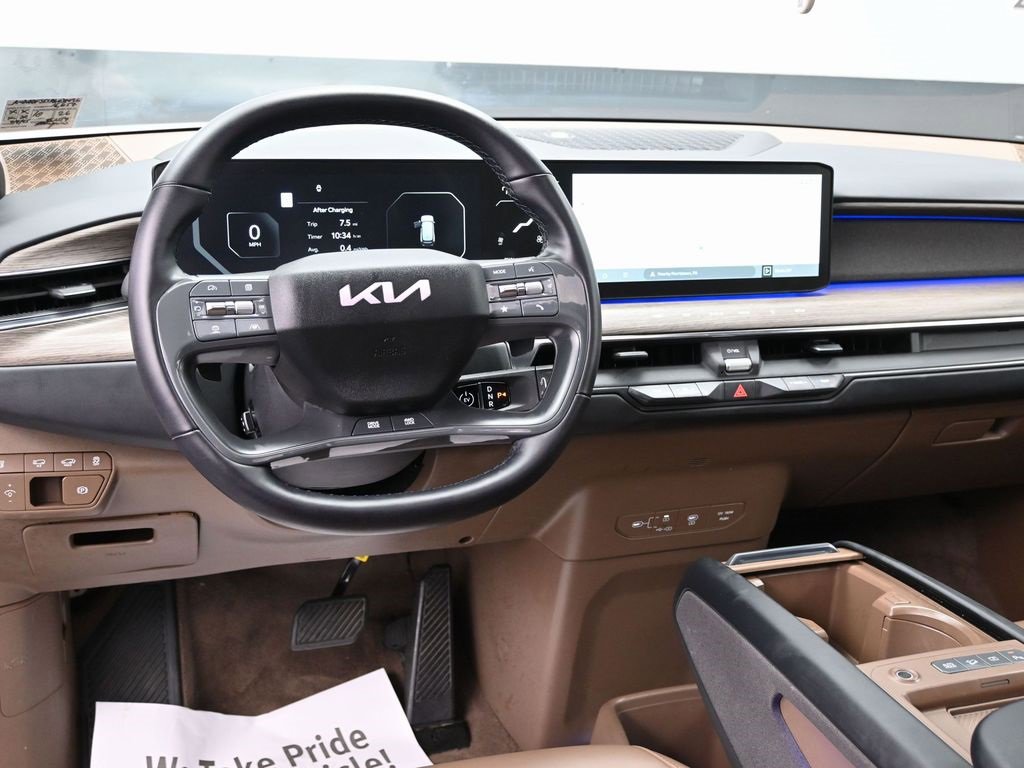 Used 2024 Kia EV9 Land image 29