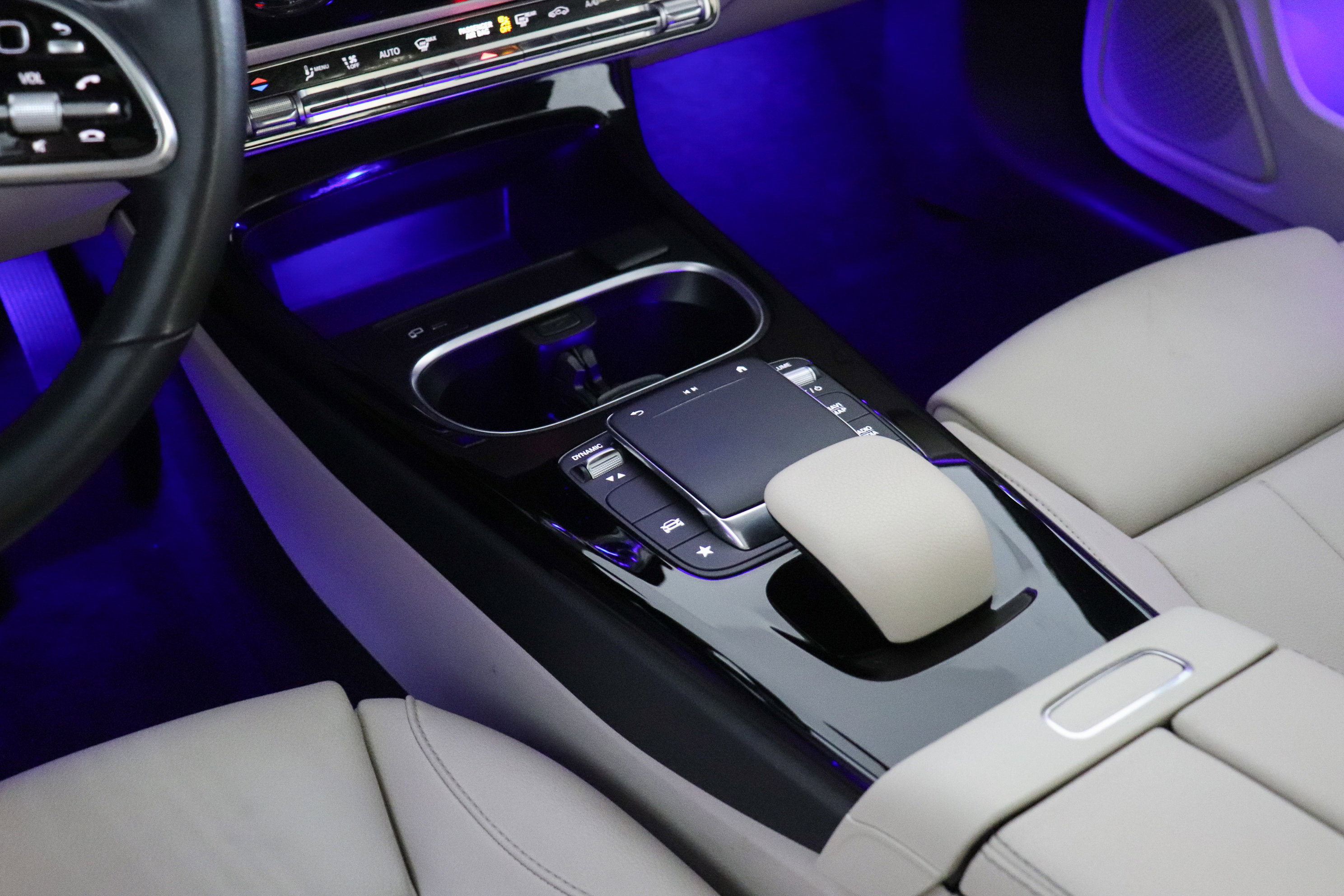 Used 2023 Mercedes-Benz CLA 250 4MATIC image 27