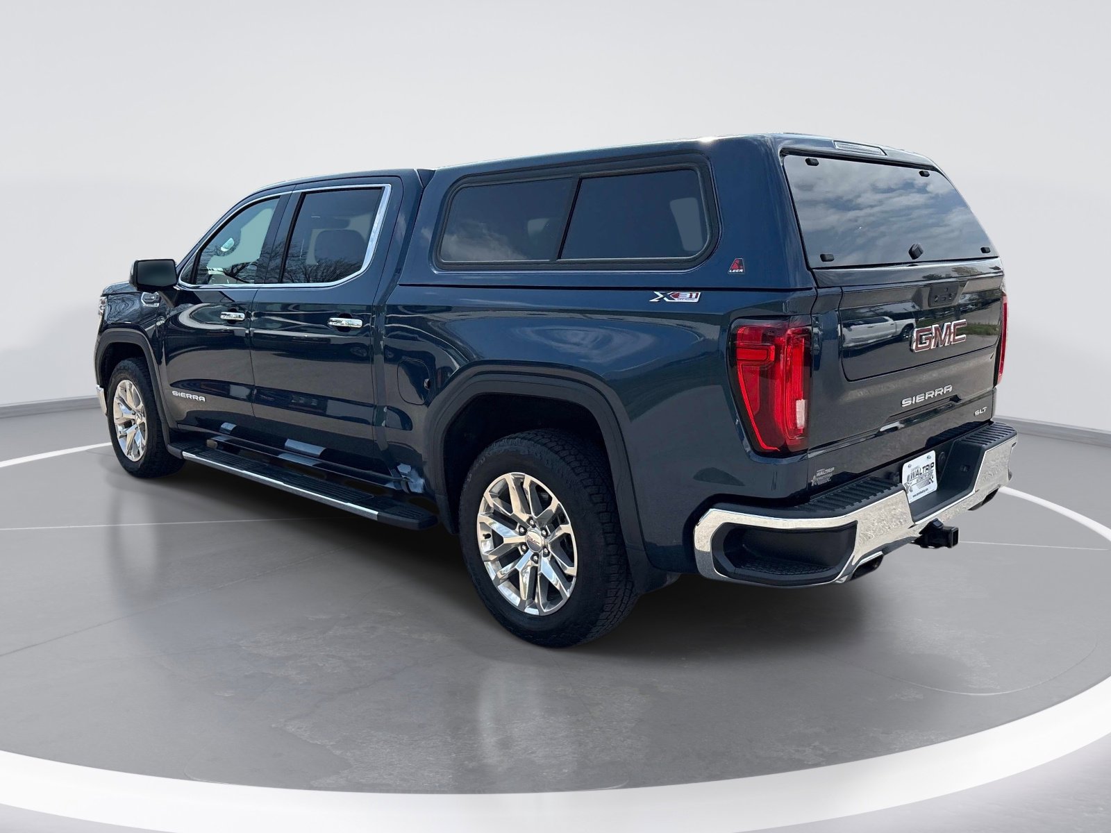 Used 2019 GMC Sierra 1500 SLT w/ SLT Premium Package image 6