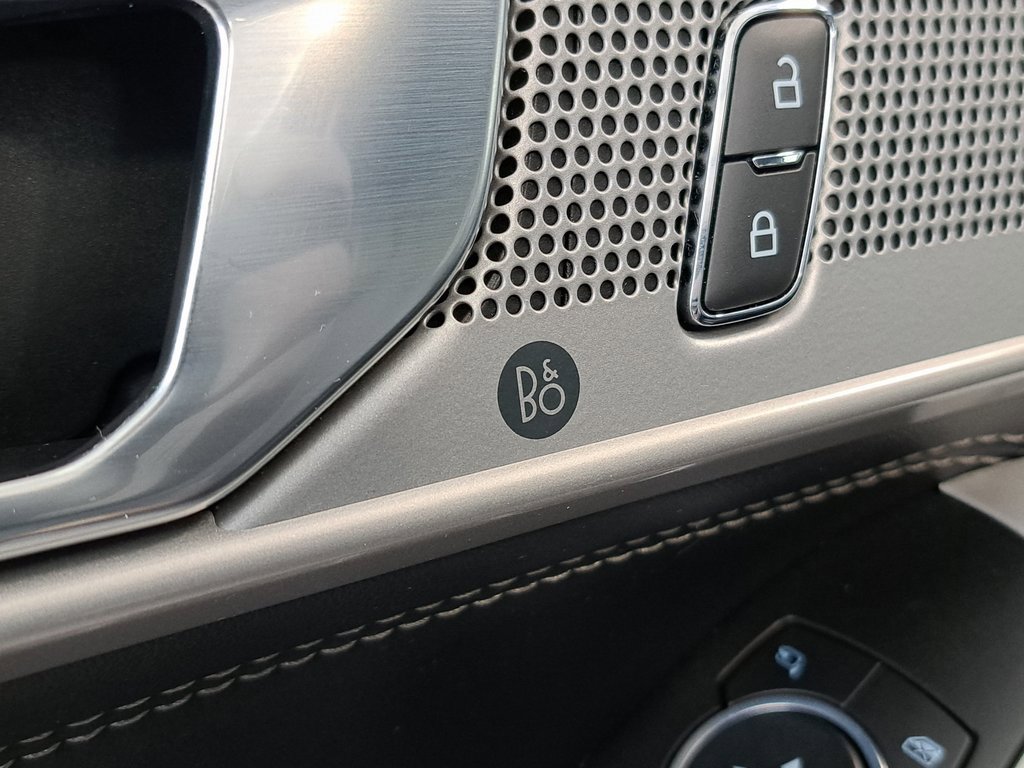 Used 2022 Ford Explorer Limited image 24