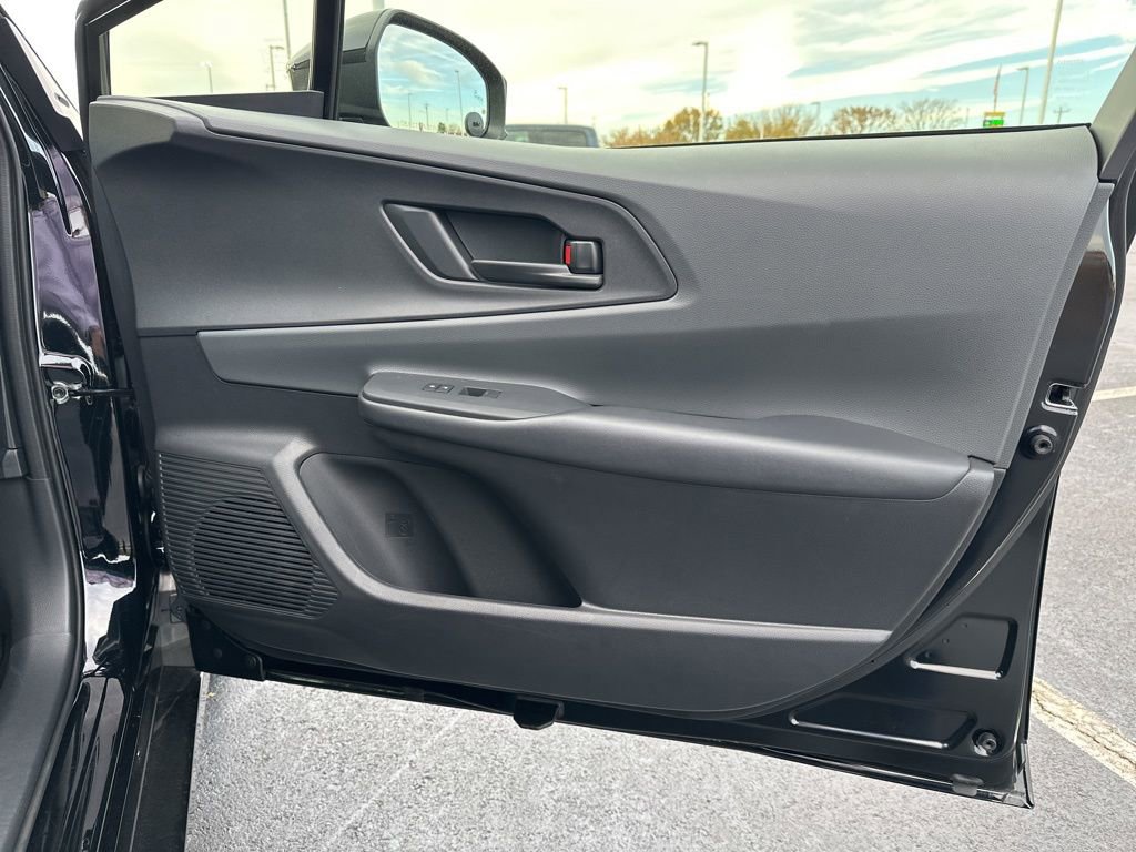 Used 2024 Toyota Prius LE image 10