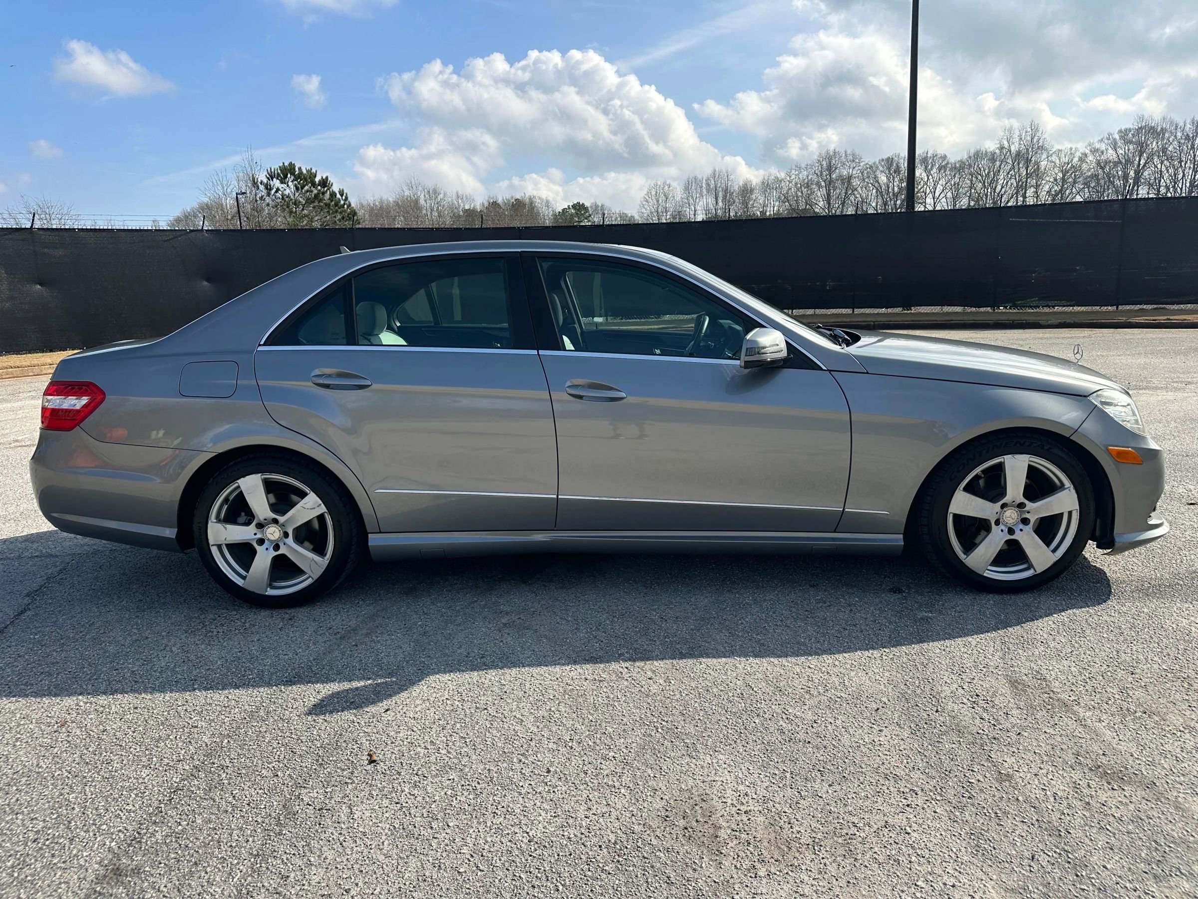 Used 2010 Mercedes-Benz E 350 Sedan image 6