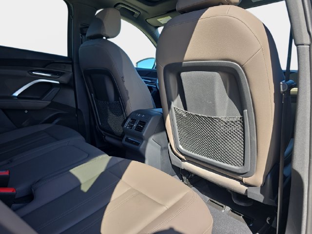 Used 2025 Audi Q5 Premium w/ Convenience Package AWD/4WD image 13
