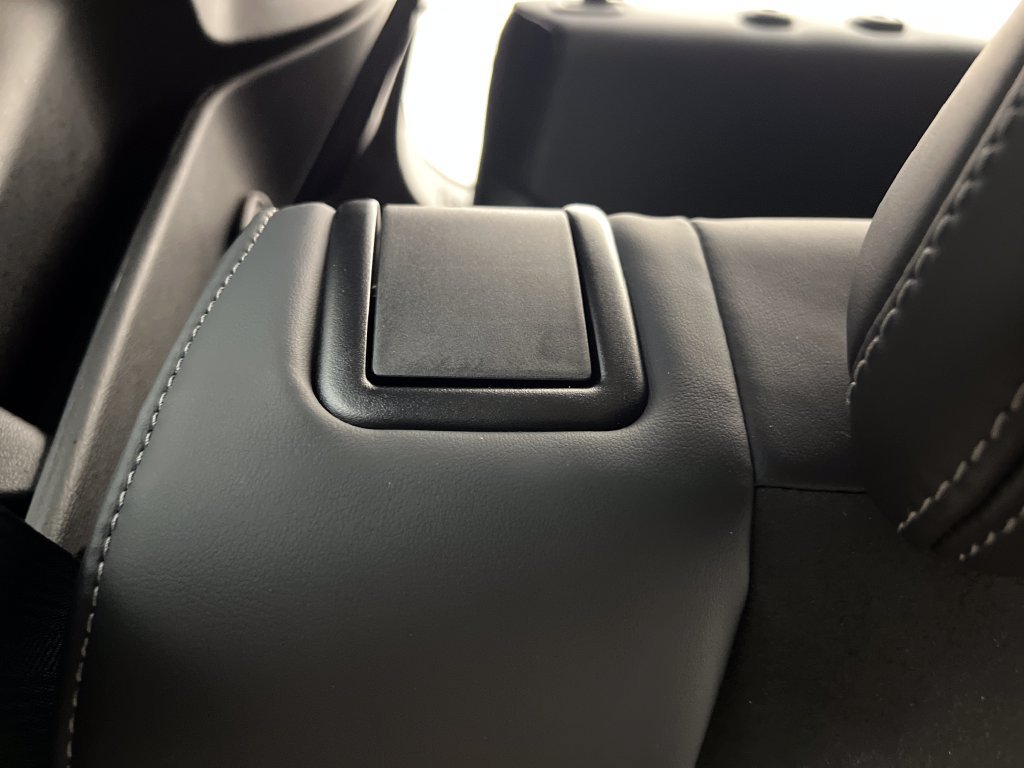 Used 2025 Mitsubishi Outlander SE AWD/4WD image 25
